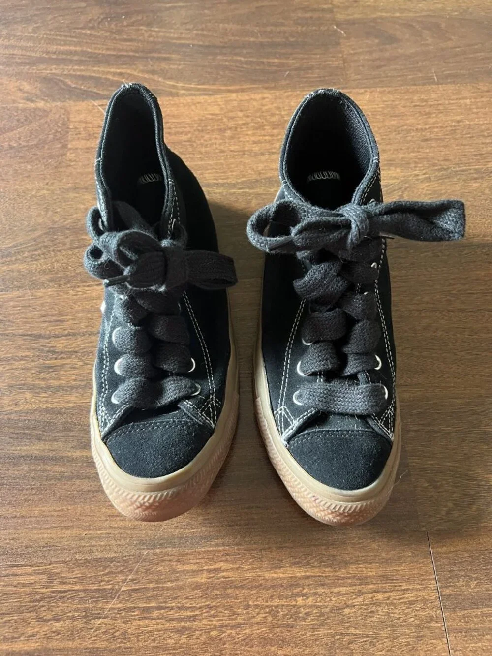 Converse Chuck Taylor All Star High Top Black Suede Gum Sole Womens Size 7